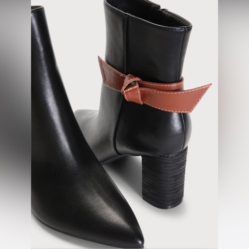 Lulus | Knota Black Pointed Toe Booties - Picture 3 of 8